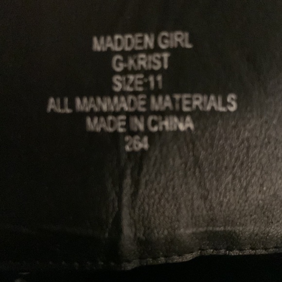 MADDEN GIRL BRAND NEW SIZE 11 JET BLACK & SUPER CUTE COMBAT BOOTS - Picture 8 of 10